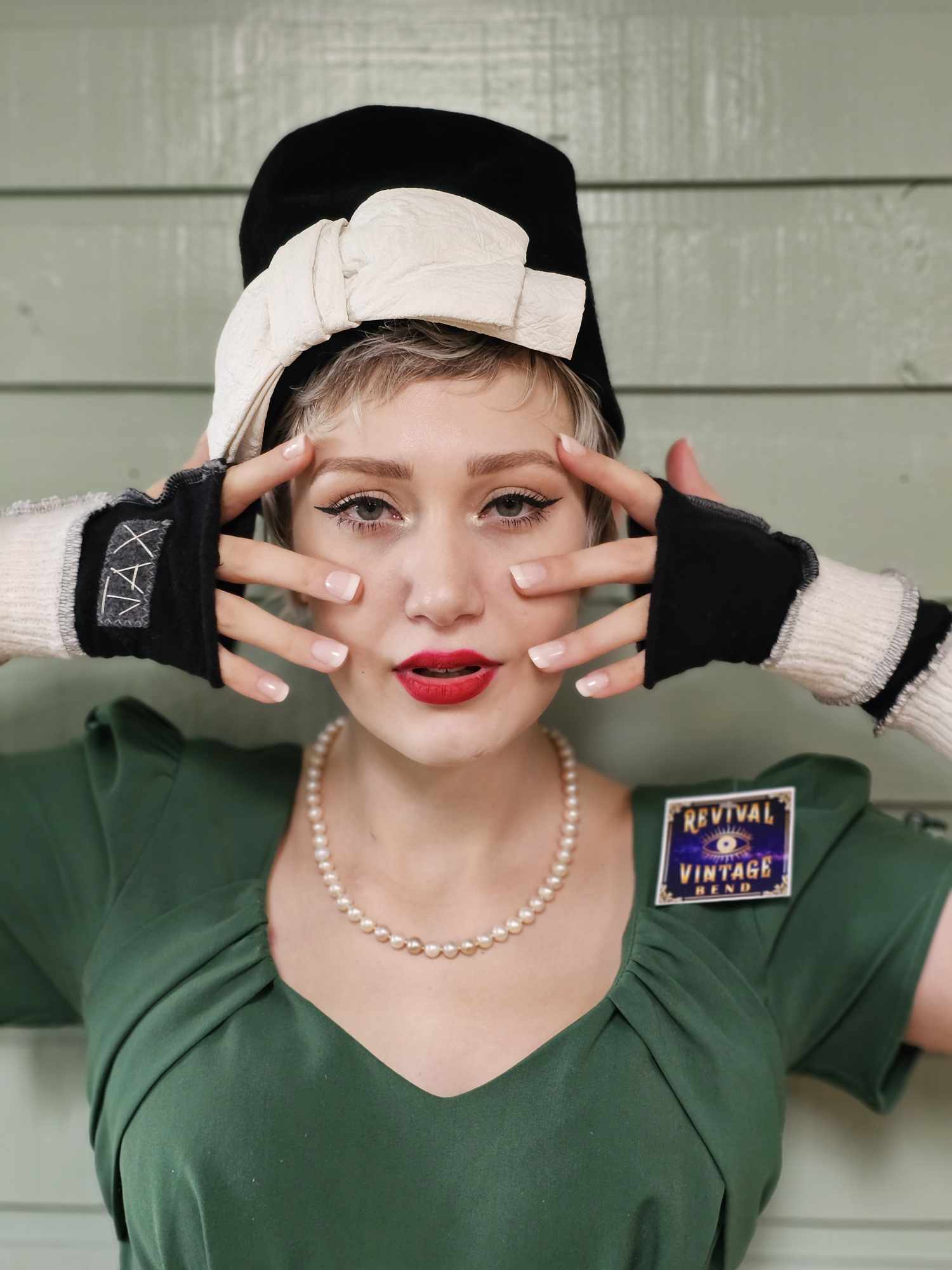 Cream and black upcycled Cashmere fingerless gloves. Rescued and recycled cashmere born again.