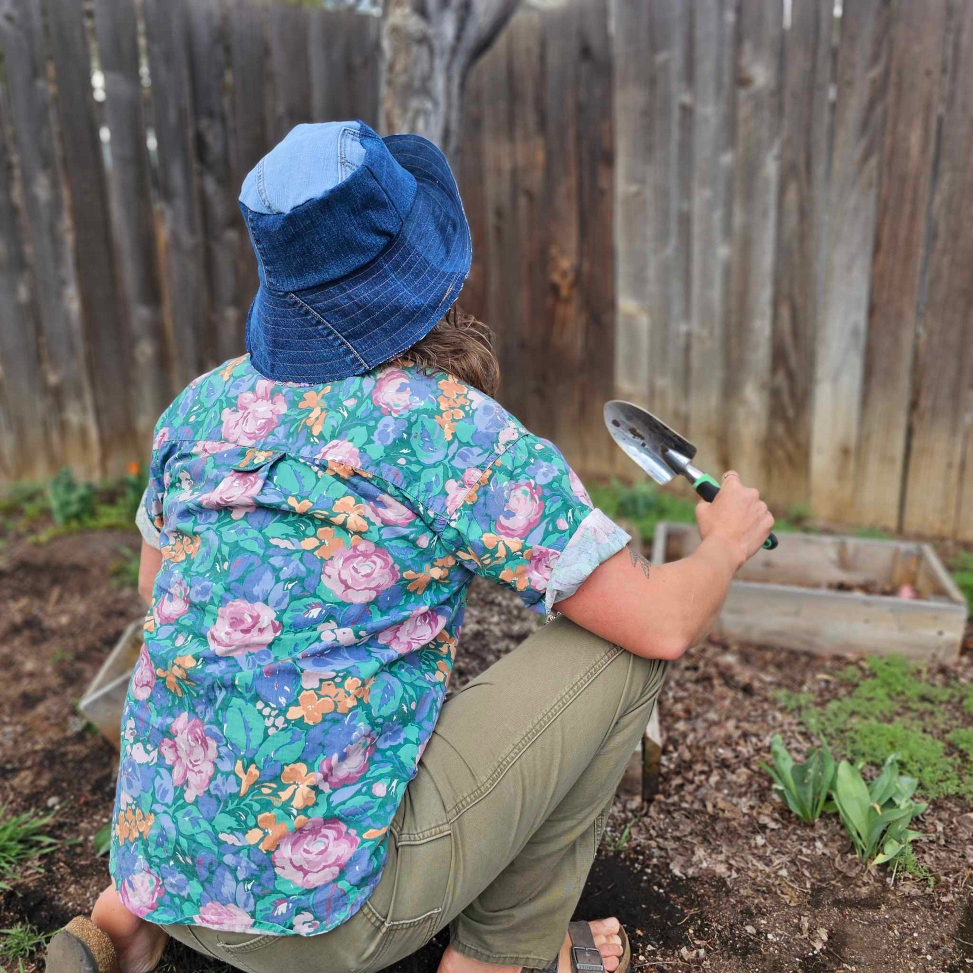 Upcycled Sun hat made with recycled denim jeans. Made in Bend Oregon by Jax Upcycled. jaxhats