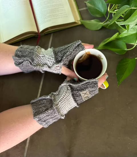 Upcycled mix Grey sweaters Fingerless texting gloves