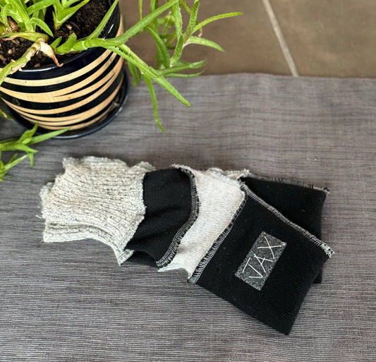 Cashmere Black and grey Jax texting gloves