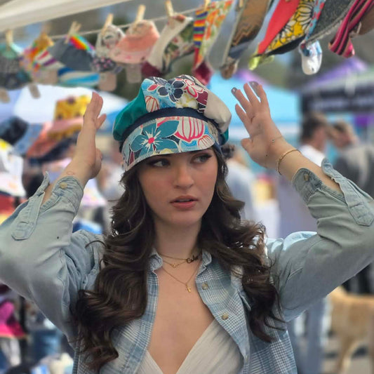 The Spring Hawaiian Upcycled cotton (98% cotton)