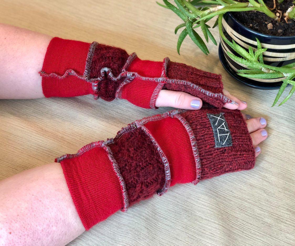 Solid color fingerless gloves