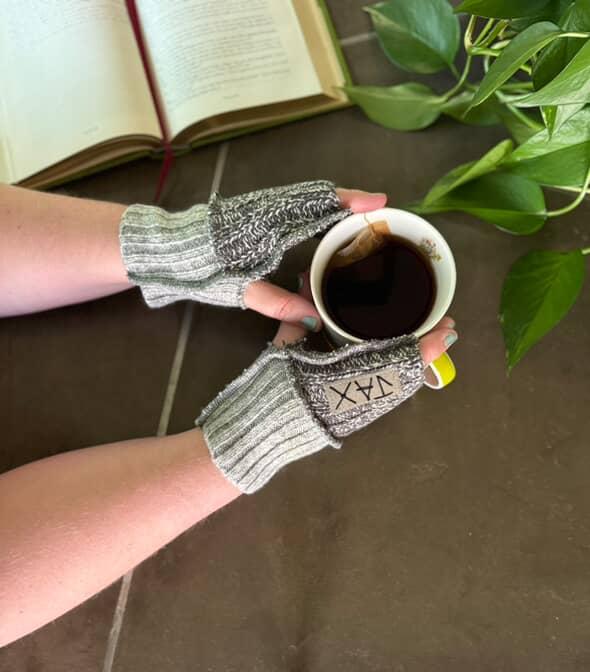 Grey and cream Jax texting gloves