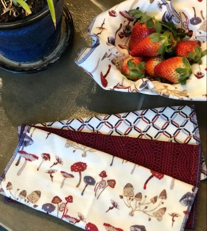 Little Mushrooms burgundy Washable Papertowels 6 pack
