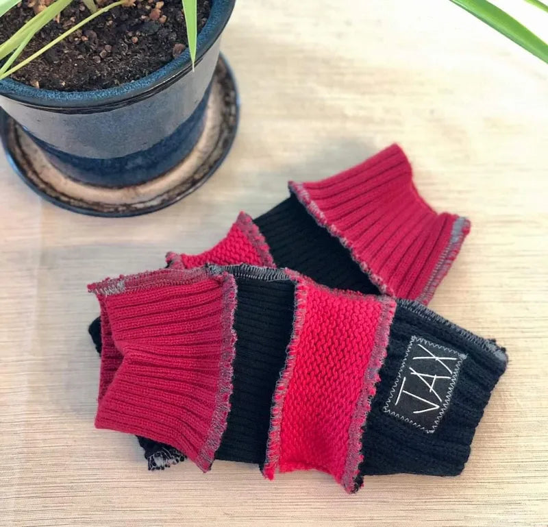 Black and Red texting gloves