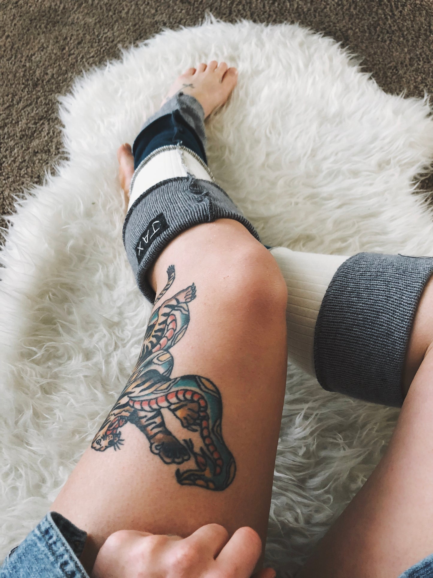 Solid Black JAX Legwarmer