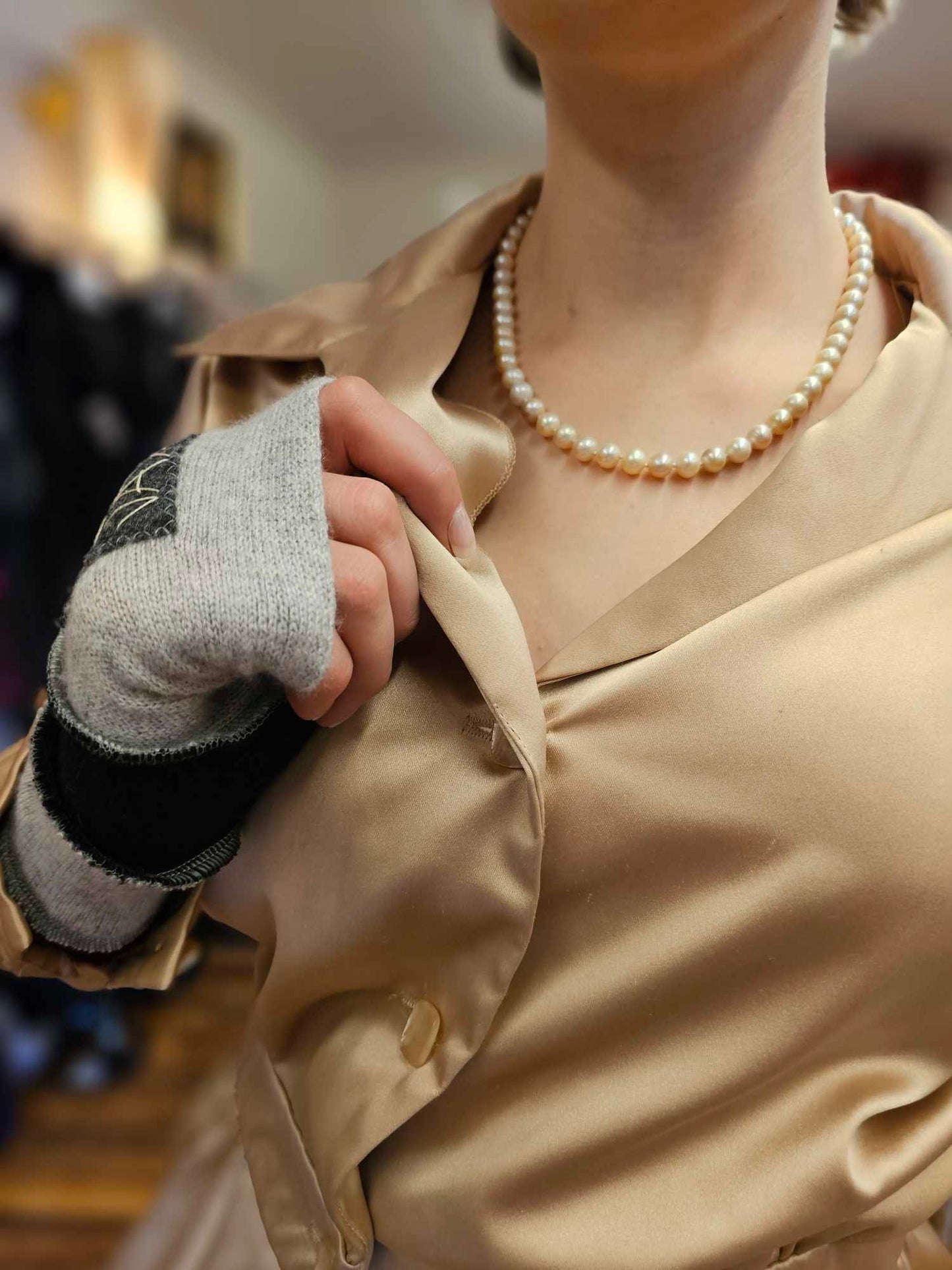 Soft Cashmere Speckled grey and black Jax fingerless gloves