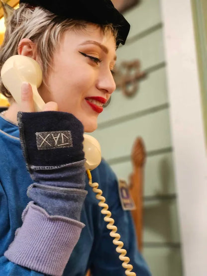 Soft Cash-mere Blue mix Jax fingerless gloves