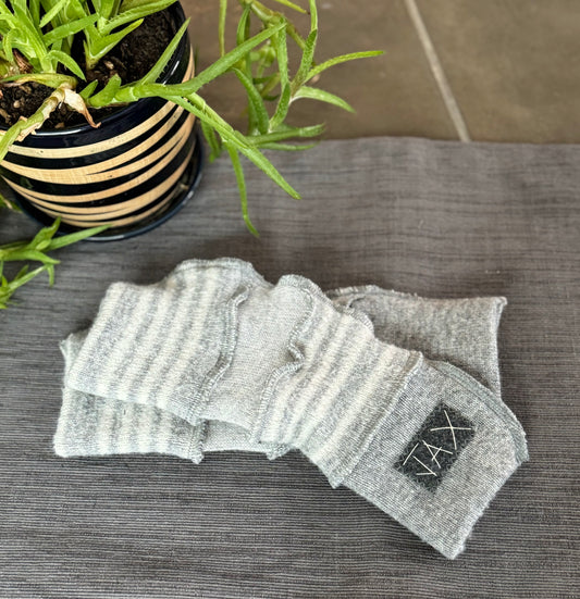 Cashmere Grey Stripe Jax texting gloves