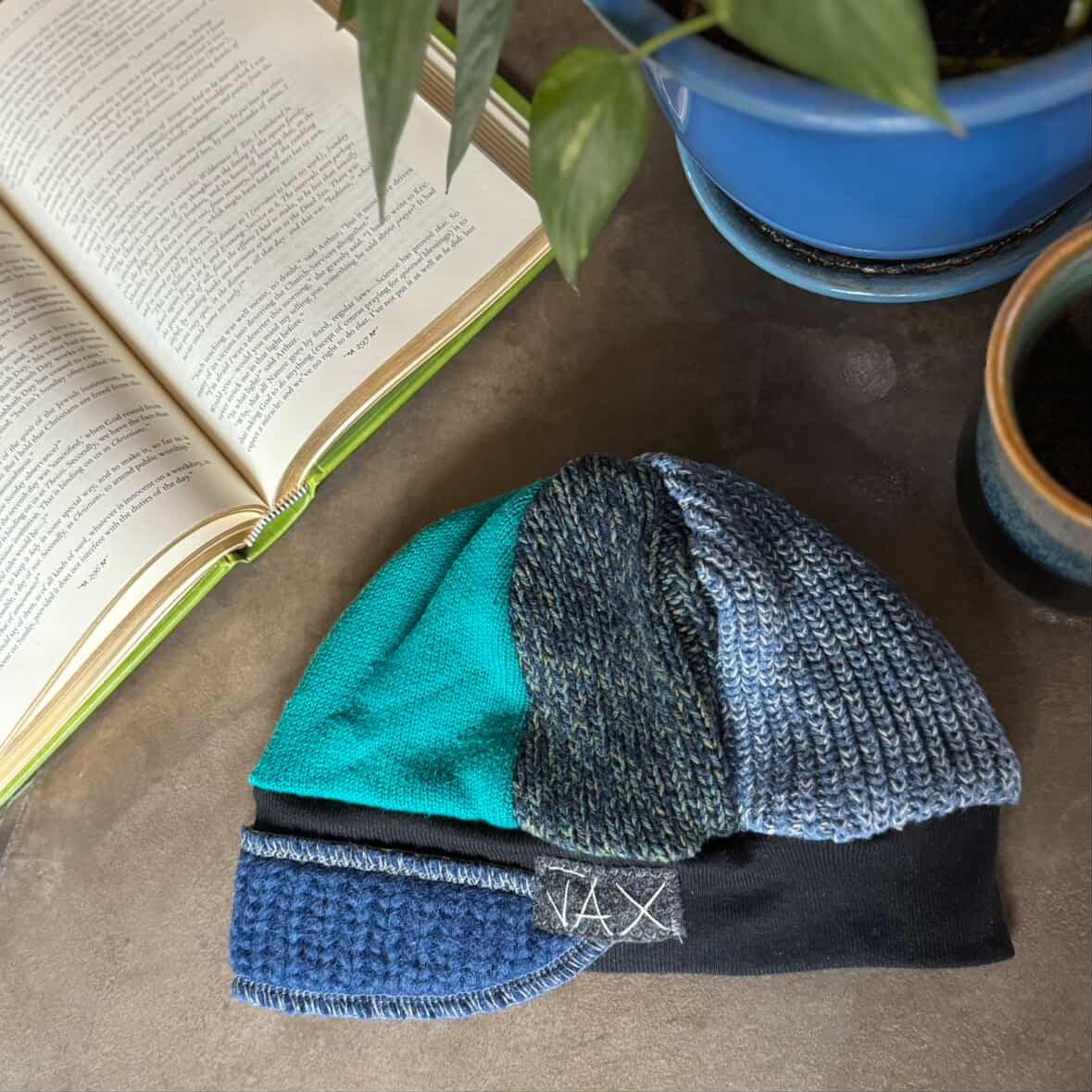 Choose a colorway Newsboy caps