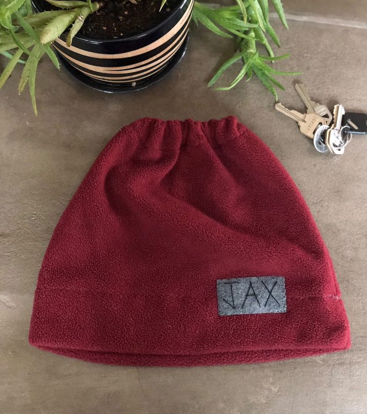 Fleece Blood Red JAX BUN