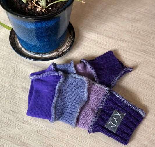 Upcycled mixed purple Jax texting gloves